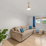 Comfy Near Gara De Nord Apartment